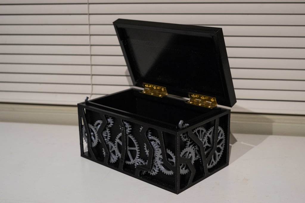 Decorative Geared Latch Box
