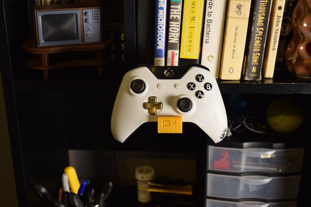 Xbox One controller holder