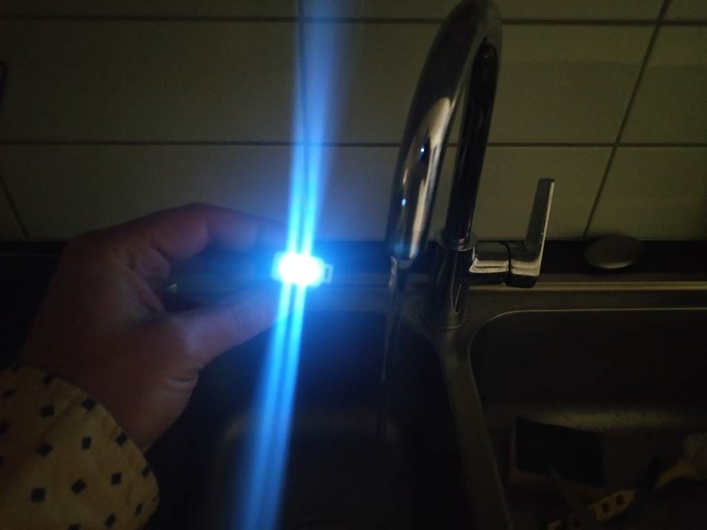 Tap Water Powered - mini LED Flashlight ⭐⭐⭐ free energy