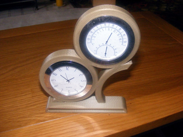 clock with thermometer/hygrometer printed