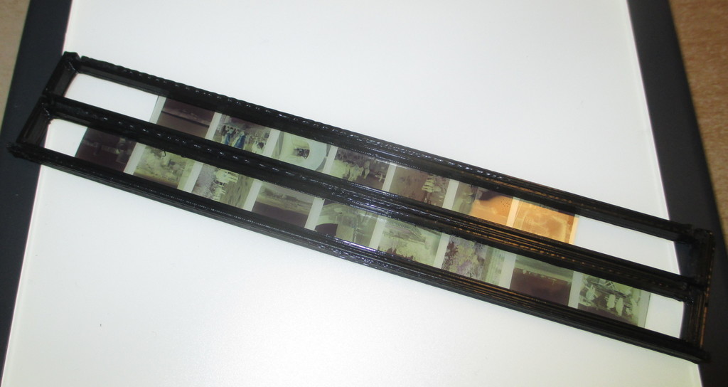 Minox film strip holder for flatbed scanner