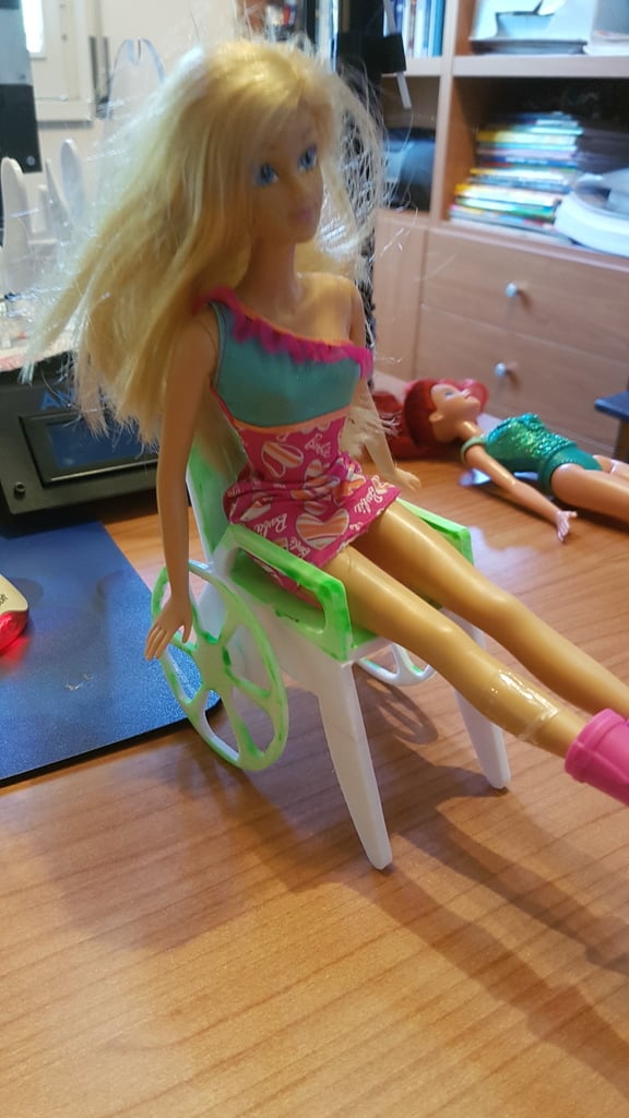 Sedia a rotelle per la Barbie / Barbie wheelchair