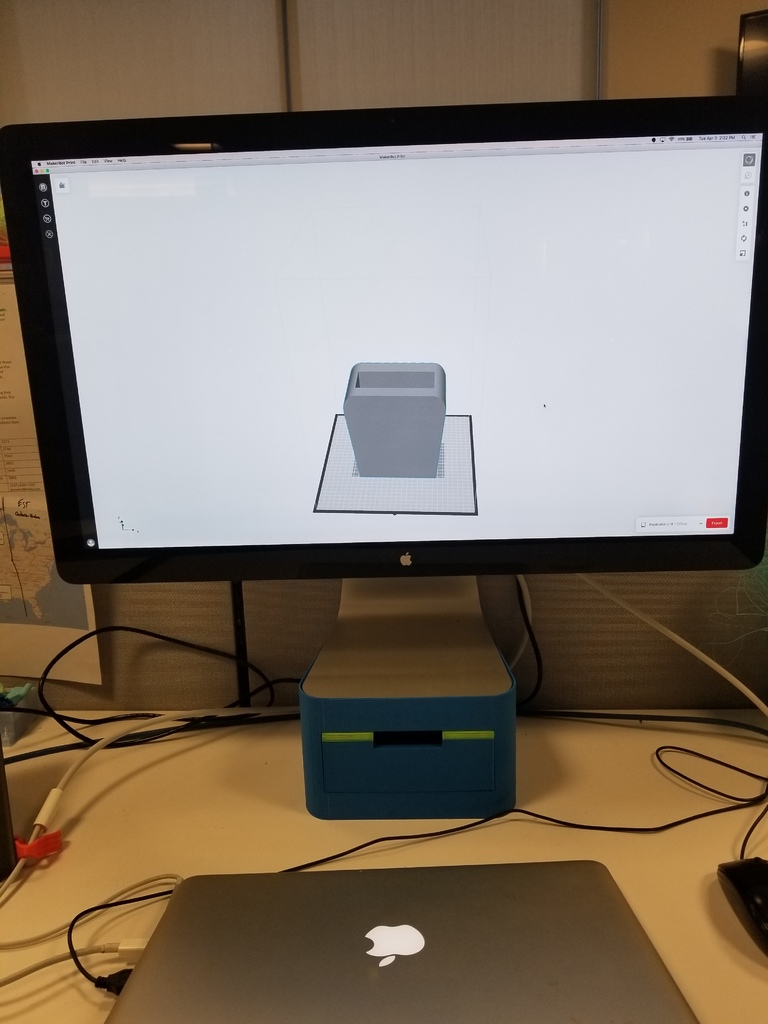Thunderbolt Display Stand with lip- 105% scale in MB Print