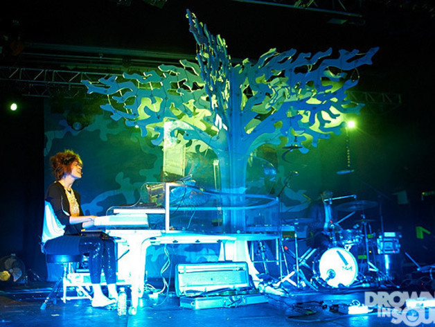 Imogen Heap 2010 tour tree
