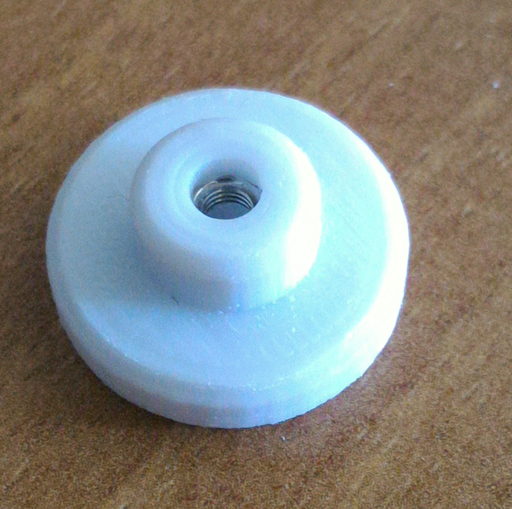 M3 knob with recessed nut