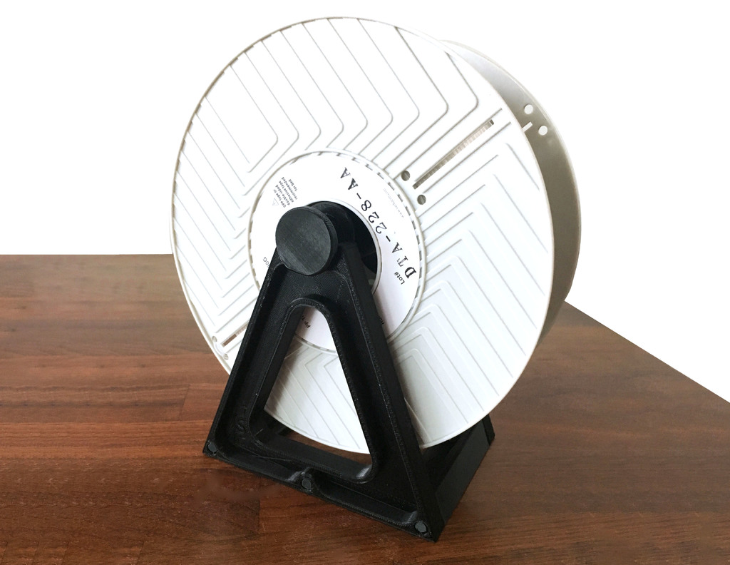 table top spool holder