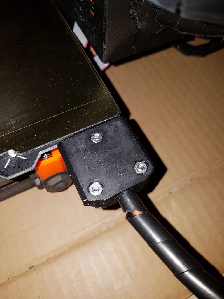Prusa i3 MK2.5 heatbed cable cover with filament