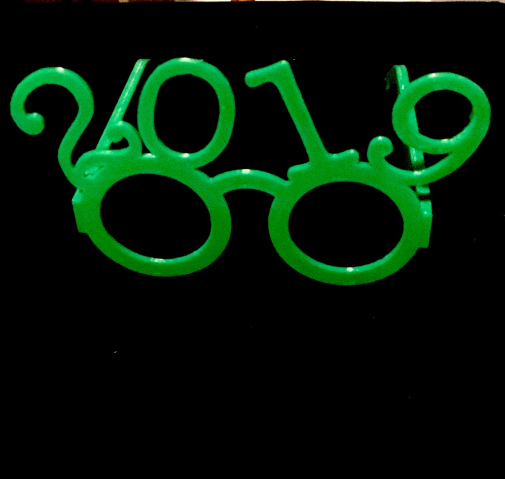 2019 New Year Glasses (Foldable + No Assembly Needed)