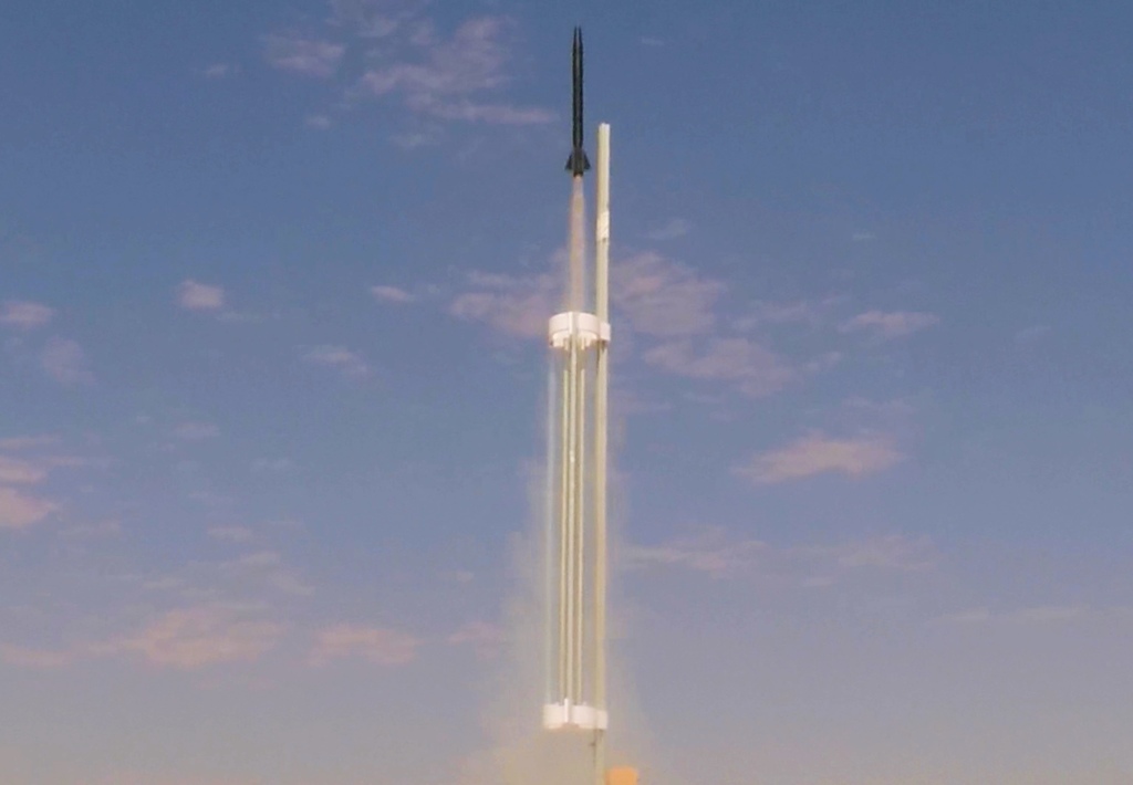 Groucho Duke's 29mm high power rocket launch tower
