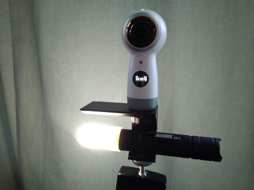 360 camera flashlight mount