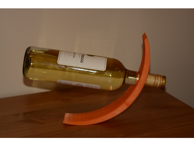 Curved Balancing Wine Holder