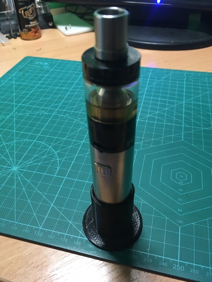 Holder for Eleaf IJUST S to table