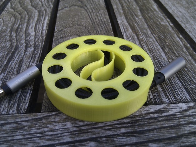 Yin Yang cable spool with detachable lid