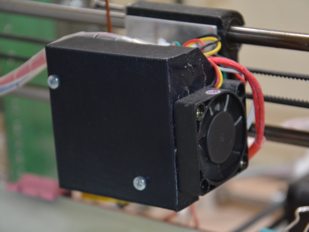 Airbox for direct extruder