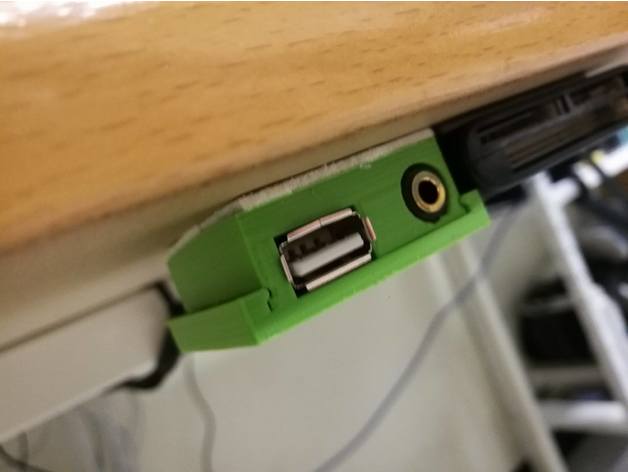 USB/AUX extender hub