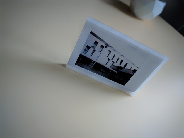 Polaroid Frame ( instax mini8)