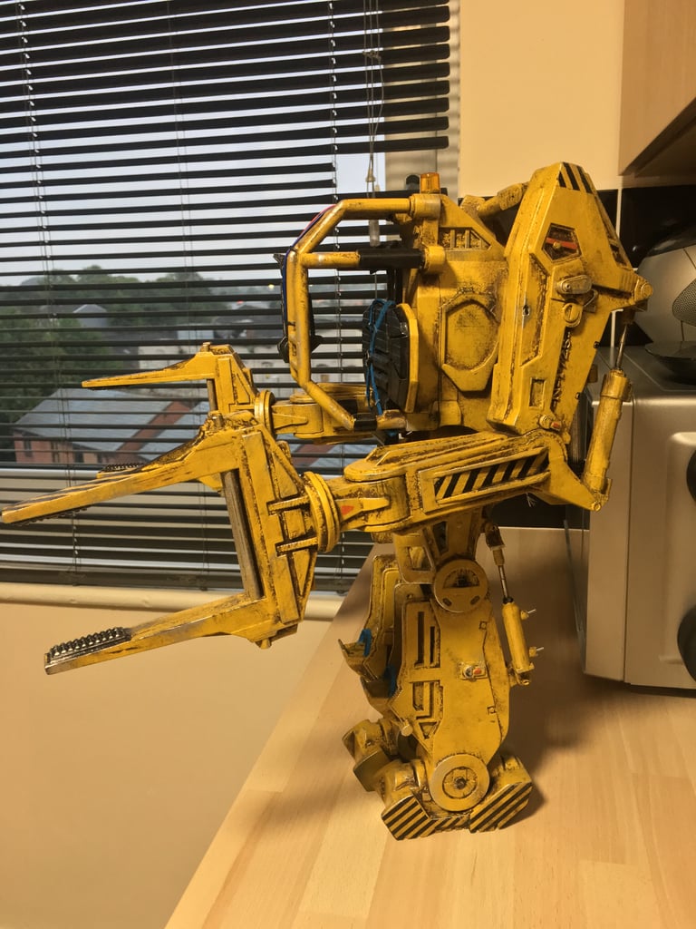 Carlz Aliens Power Loader + Display Base + Wayland Power Lift Container