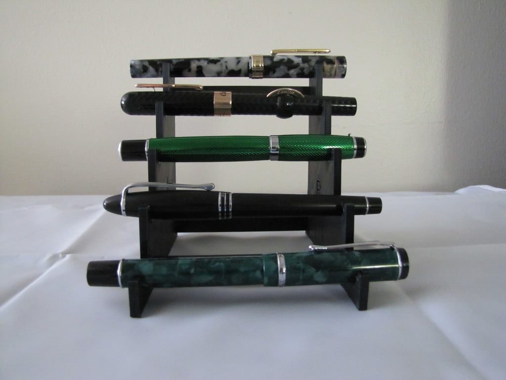 Fountain Pen Display Stand