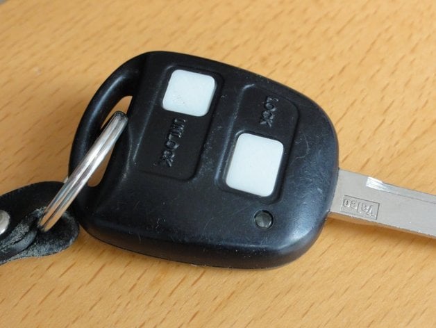 Key fob buttons for Toyota Yaris