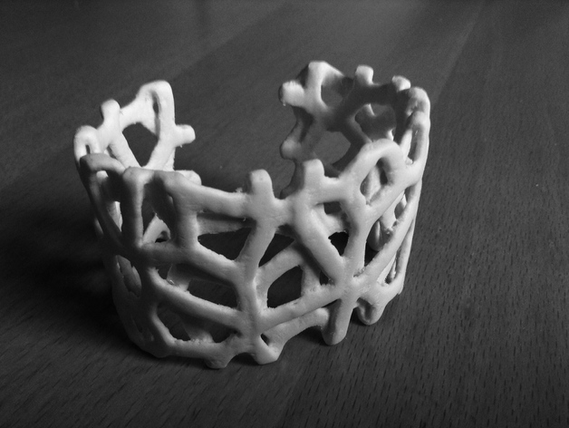winter collection_3d printed voronoi bracelet