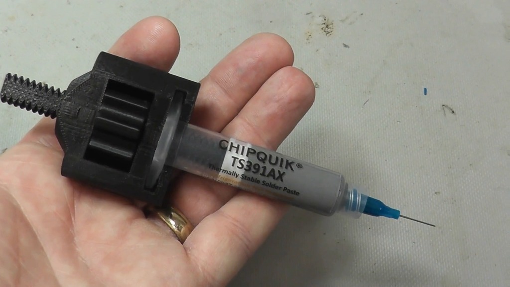 Solder paste dispenser for 5-cc syringes