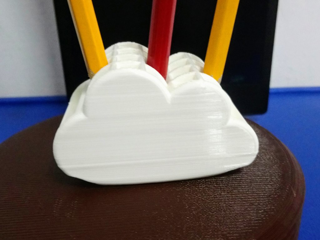Cloud pencil stand