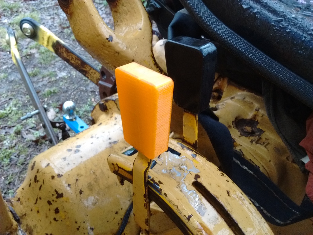 Tractor 3 point hitch control handle