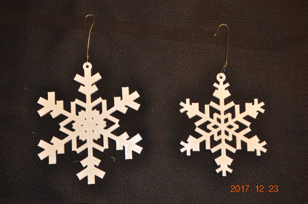 Random Snowflake Generator v11 ornament and earrings