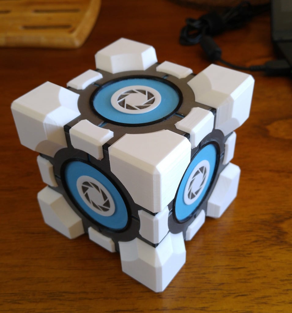 Portal Cube ( Weighted / Companion cube )