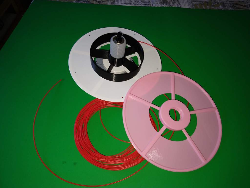 Sample filament adapter for Universal Auto-Rewind Spool Holder 