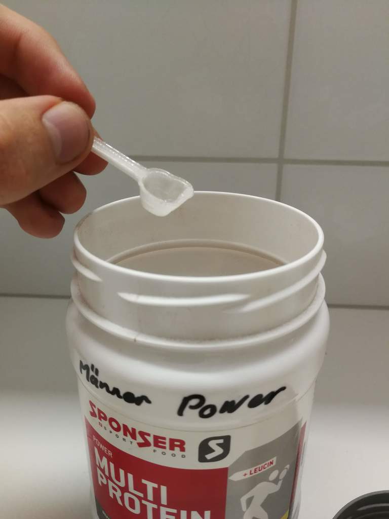 Protein spoon with bulge
