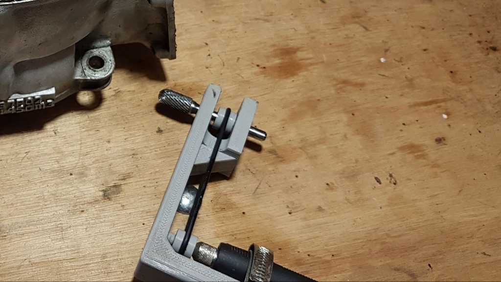 Two stroke porting tool
