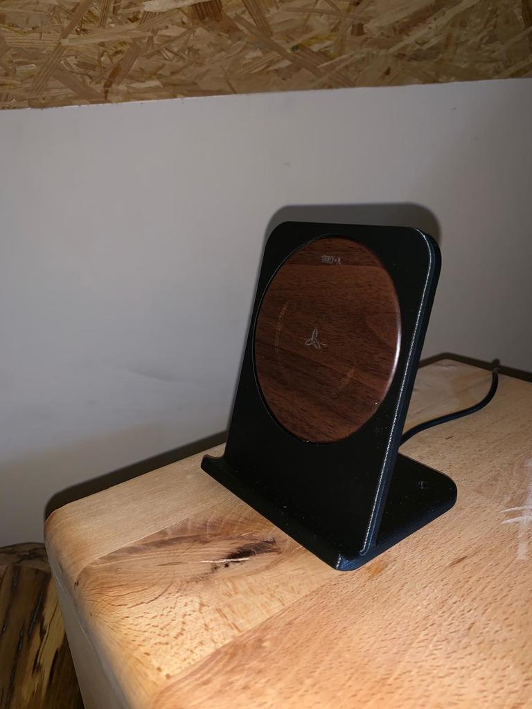 IPhone XR Stand Wireless Charging
