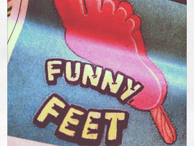 DIY Funny Feet Ice Cream Mold