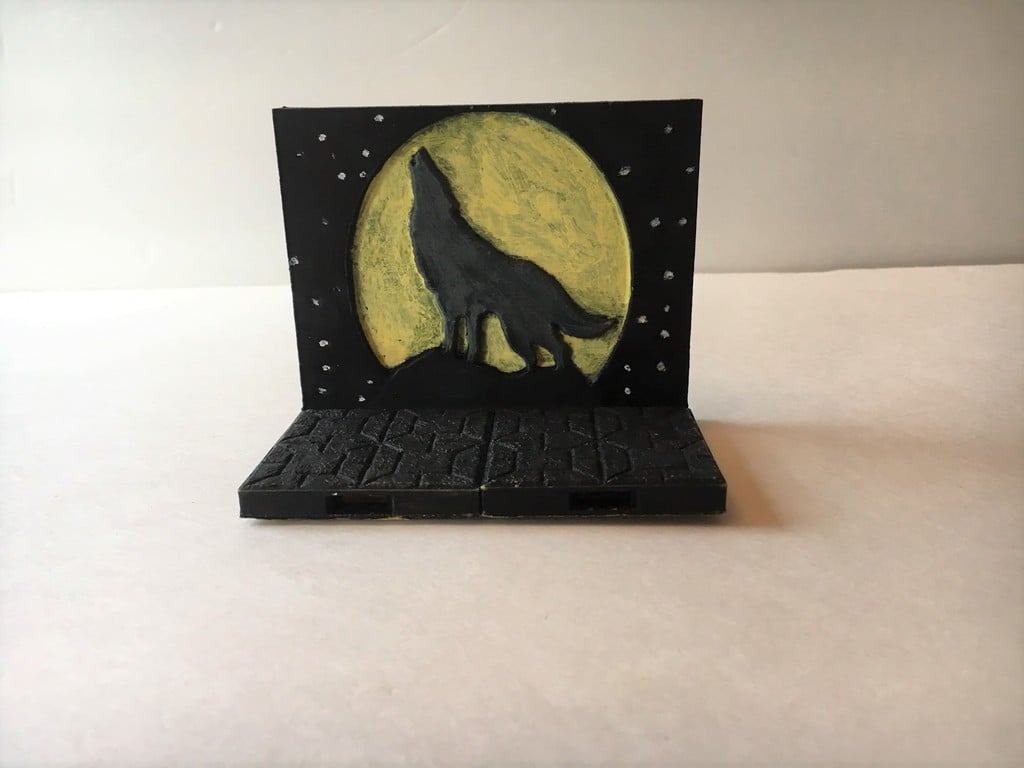 Miniature Wolf Mural with Openlock