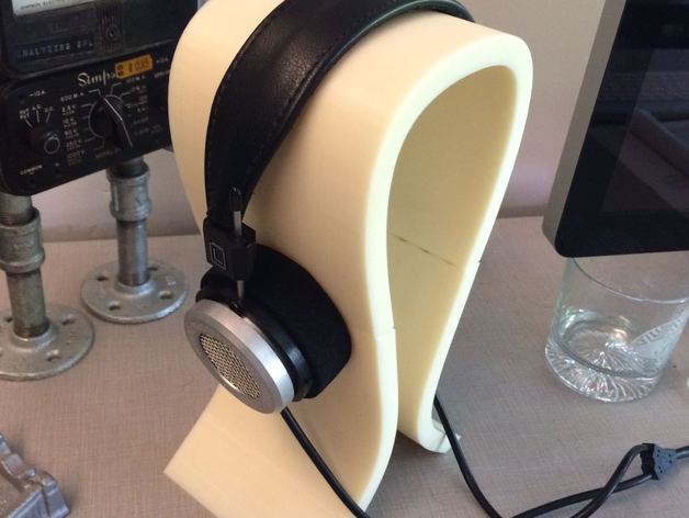 Omega-style headphone stand