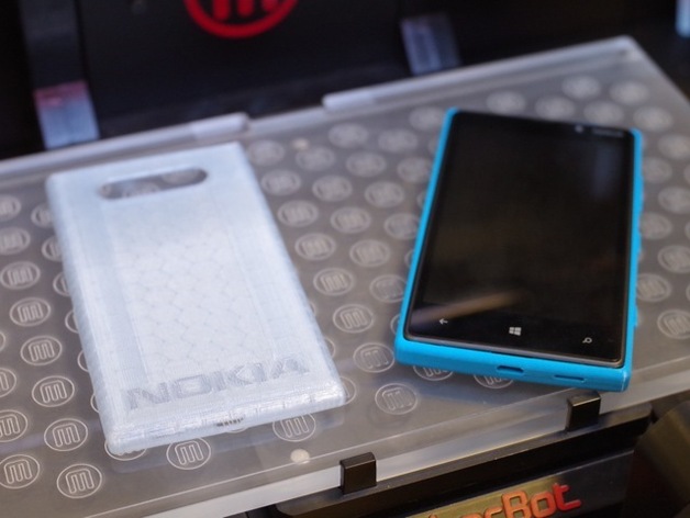 Nokia Lumia 820 MakerBot Shell