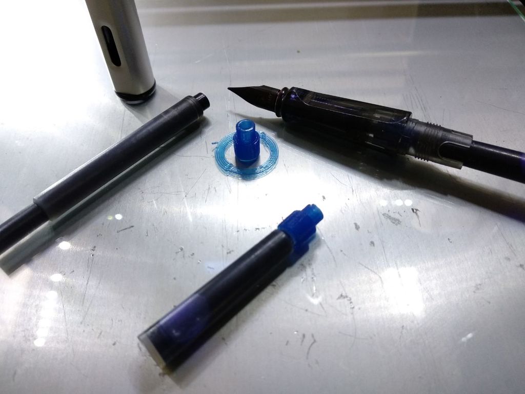Lamy to Pelikan ink cartridge adapter
