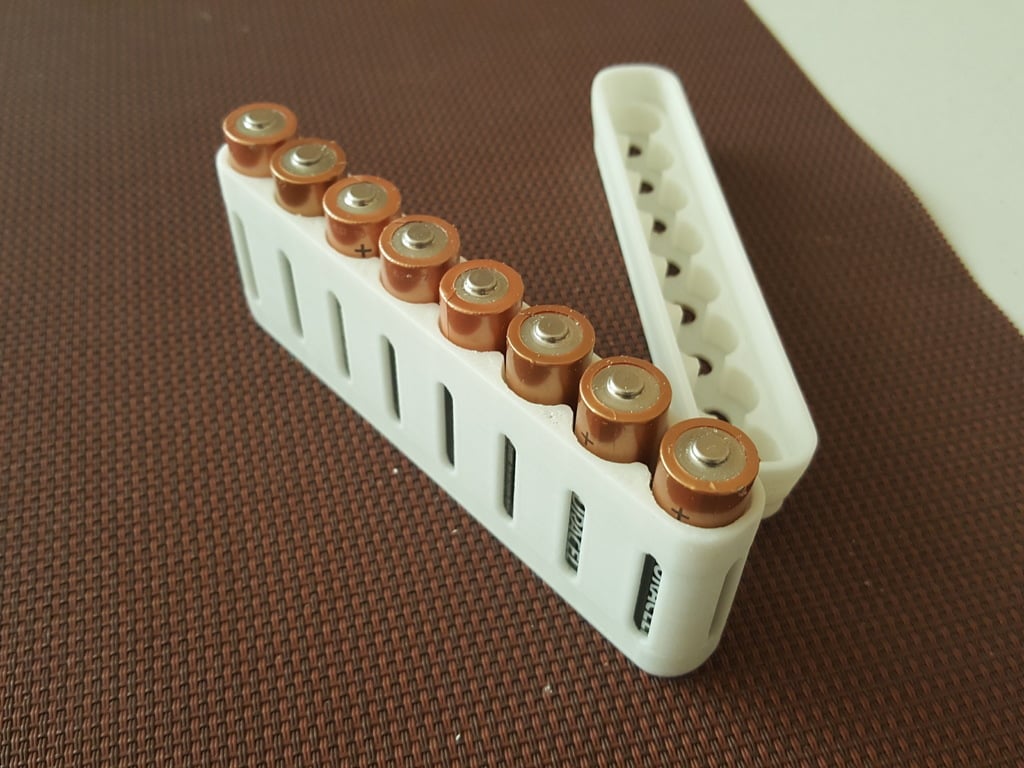 AA battery case for 8 batteries
