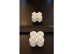 3D Printed Ambiguous Optical Illusion Circle with Inner Square or Opposite 