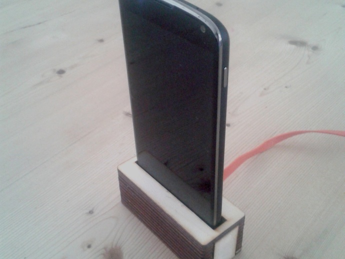 Laser Cut Nexus 4 Charging Stand