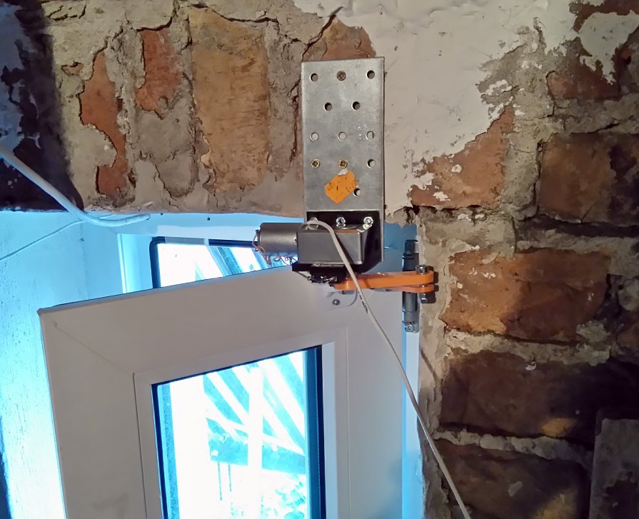 Actuator for small window