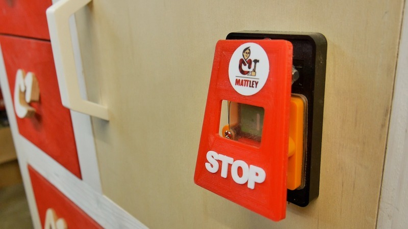 Emergency quick stop button for tools
