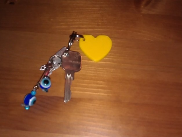 Heart-shaped key chain hanger