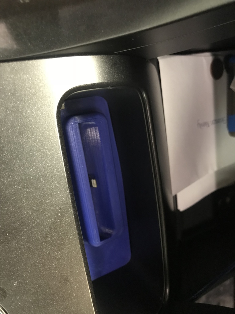 2018 Ford Fusion Iphone 7+ Dock (with otterbox)