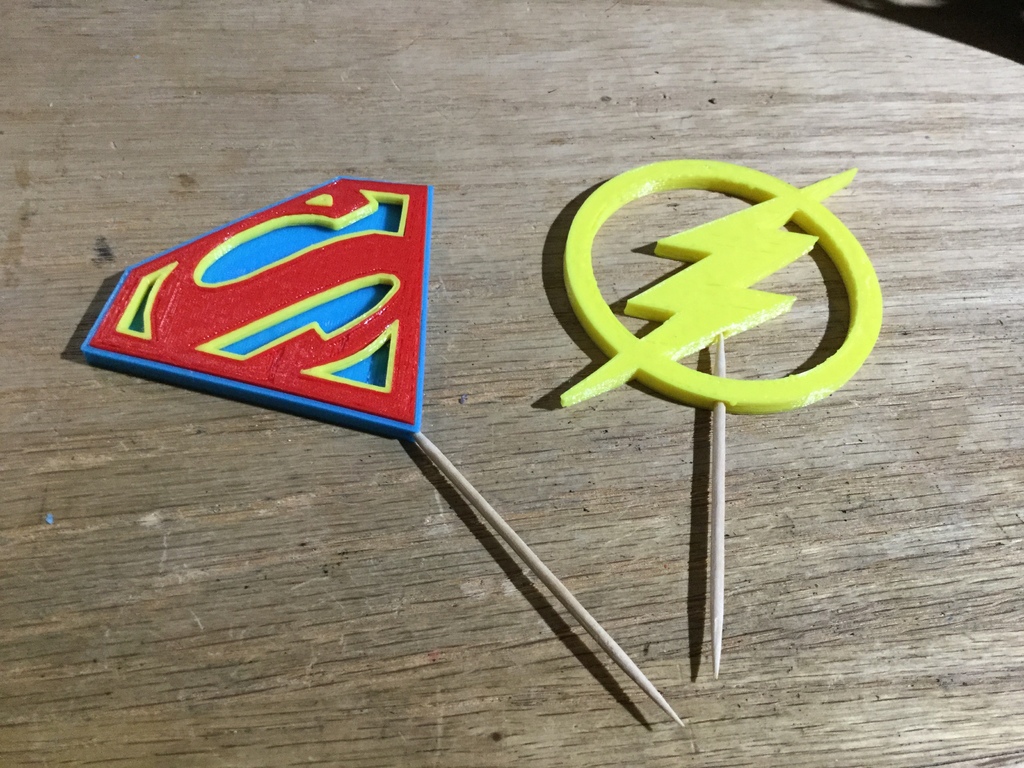 SuperGirl / SuperMan and Flash cupcake toppers