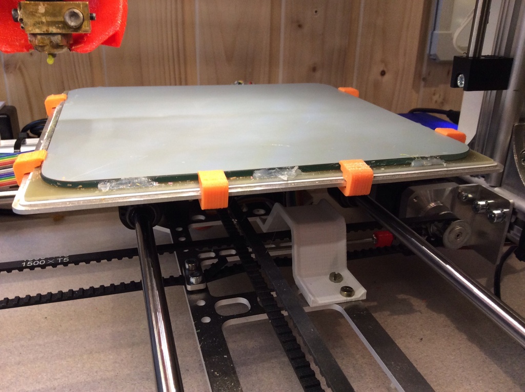 Ultra-low profile IKEA mirror clips for K8200