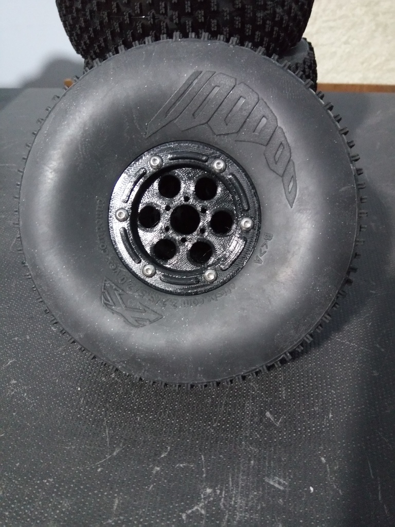 R/C crawler 2.2 beadlock wheels