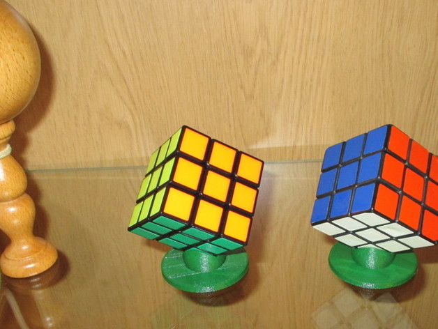 Rubick's cube stand