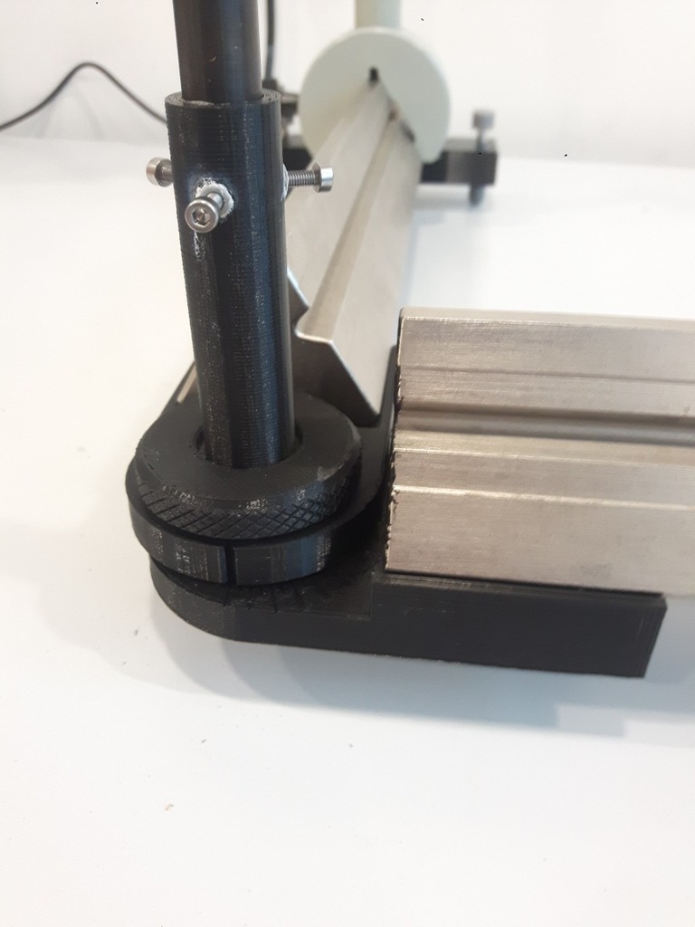Angular adaptor for optical benches / Winkeladapter für optische Bänke